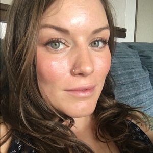 Meet your Posher, Bonnie